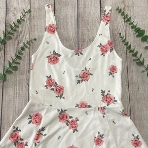 🌸 Clearance! 🌸 H&M White Floral Flare Mini Dress Size 6